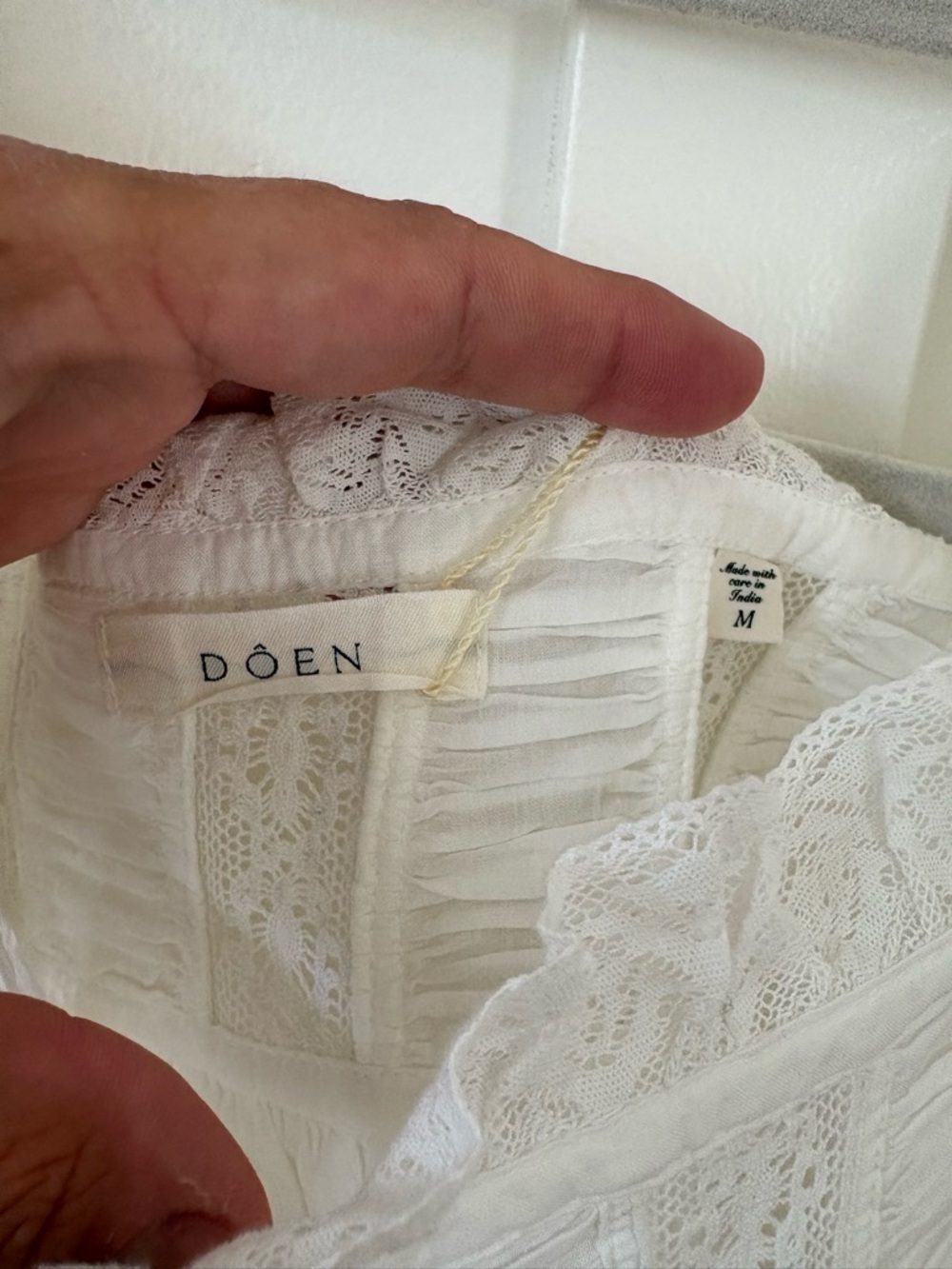 Doen White Lace-Trim Peasant Blouse - Picture 2 of 2